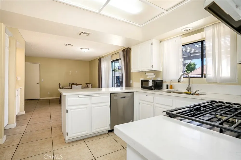 5389 Evergem Avenue Palmdale, CA 93552