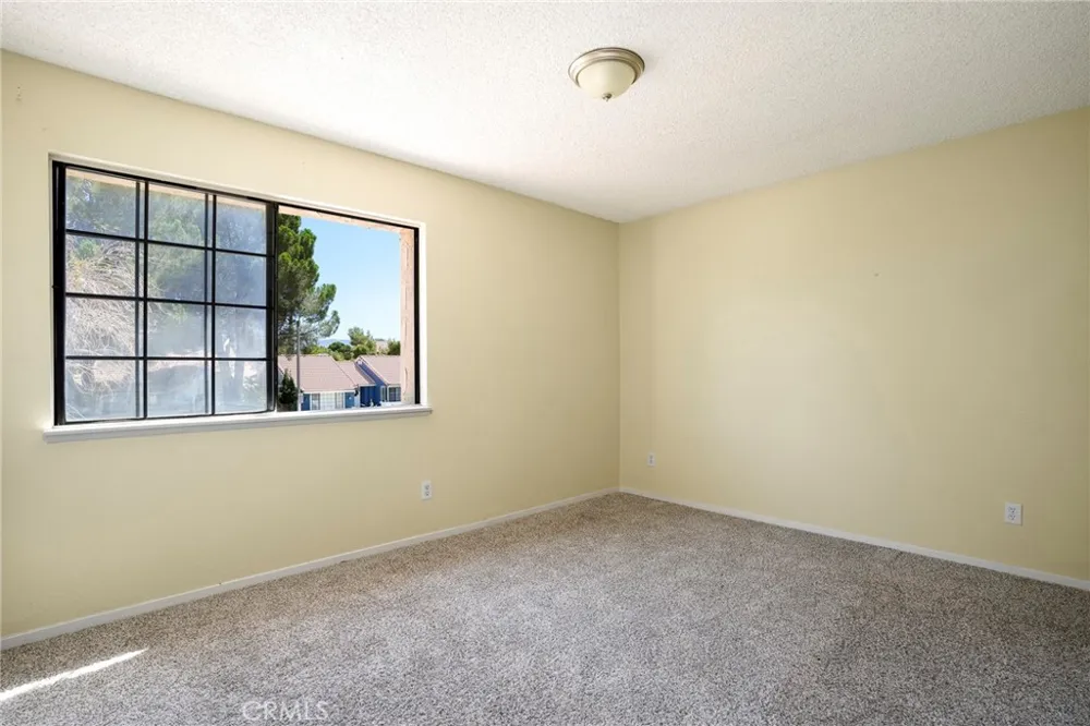 5389 Evergem Avenue Palmdale, CA 93552