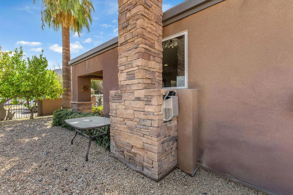 52883 Eisenhower Drive La Quinta, CA 92253