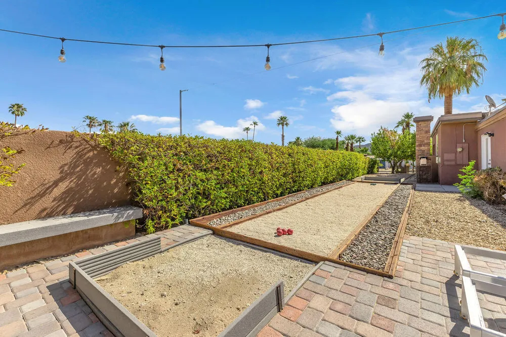 52883 Eisenhower Drive La Quinta, CA 92253