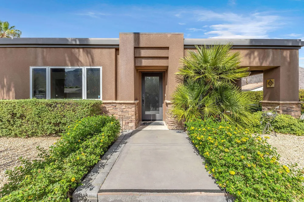 52883 Eisenhower Drive La Quinta, CA 92253