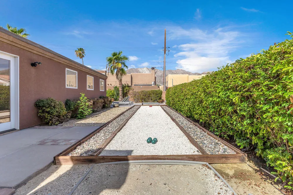 52883 Eisenhower Drive La Quinta, CA 92253