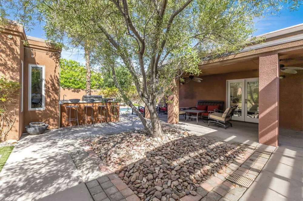 52883 Eisenhower Drive La Quinta, CA 92253