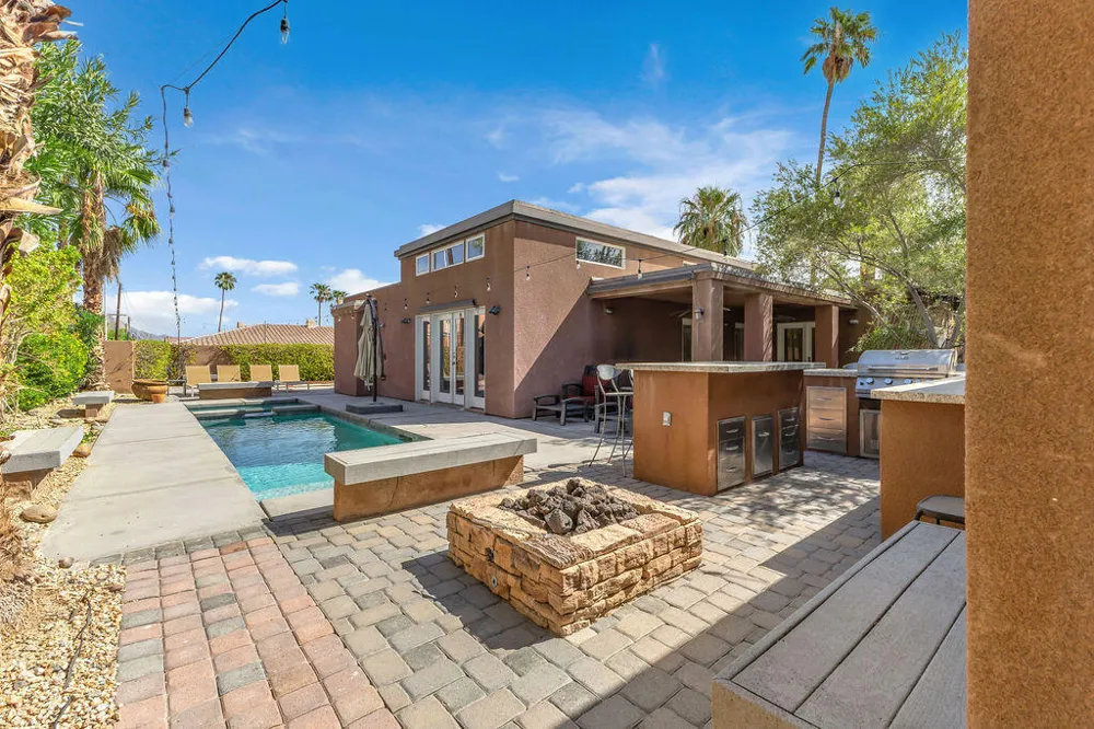 52883 Eisenhower Drive La Quinta, CA 92253