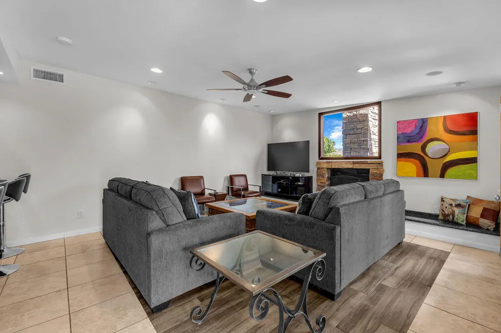 52883 Eisenhower Drive La Quinta, CA 92253