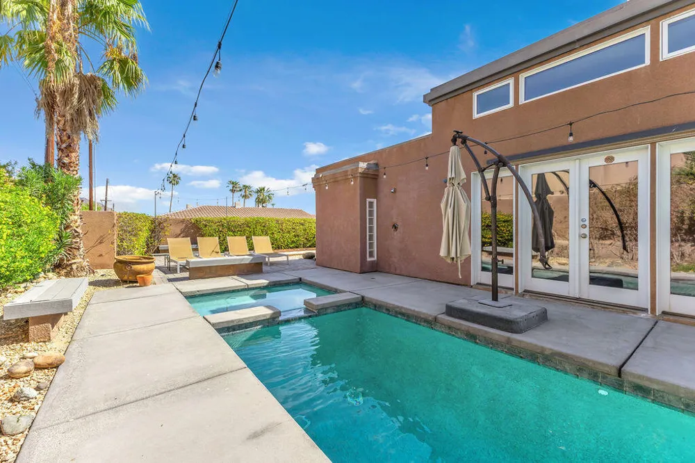 52883 Eisenhower Drive La Quinta, CA 92253