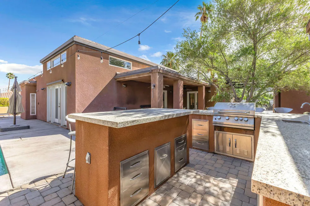 52883 Eisenhower Drive La Quinta, CA 92253