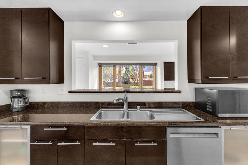 52883 Eisenhower Drive La Quinta, CA 92253