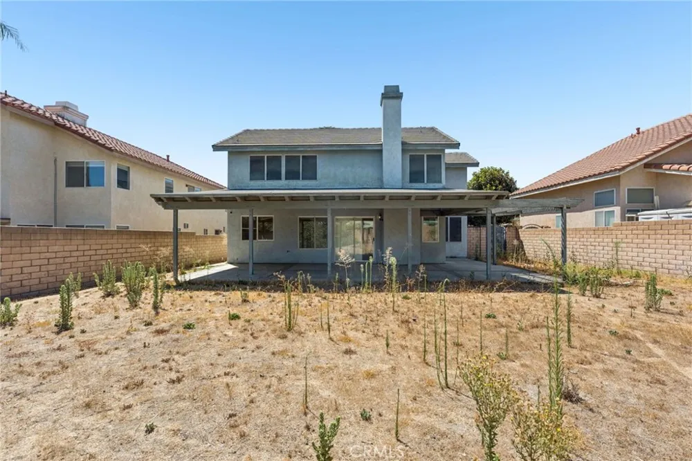 6613 Blanchard Fontana, CA 92336