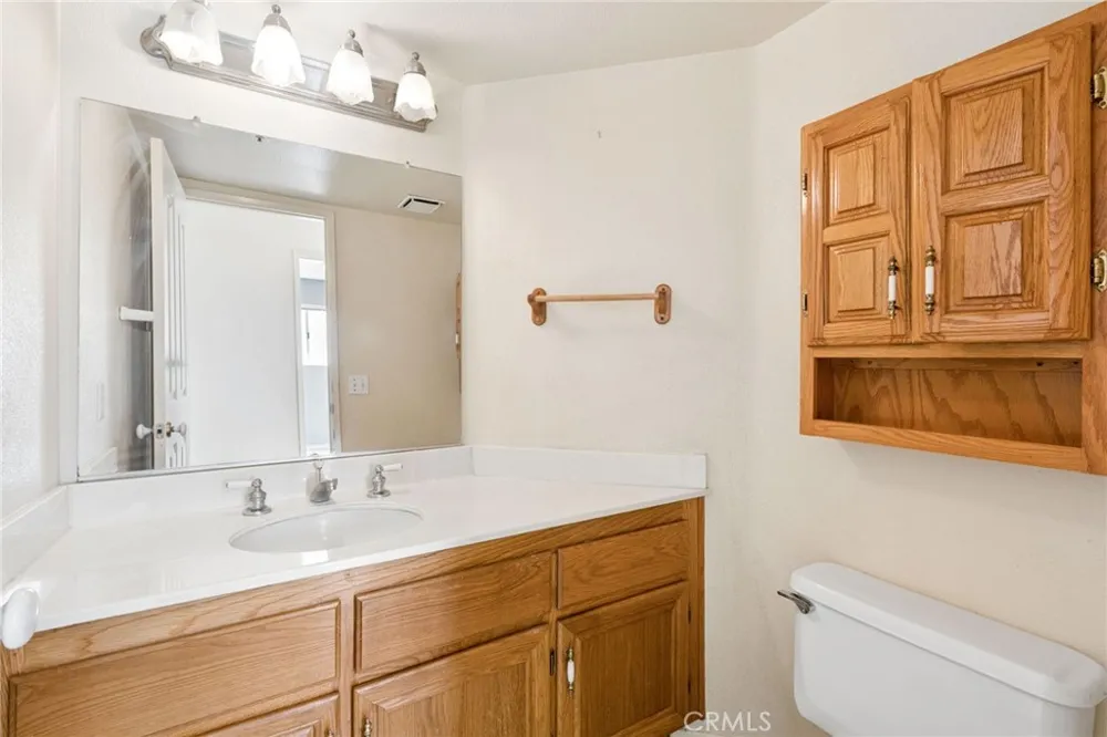 6613 Blanchard Fontana, CA 92336