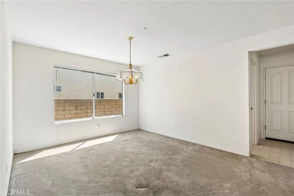 6613 Blanchard Fontana, CA 92336