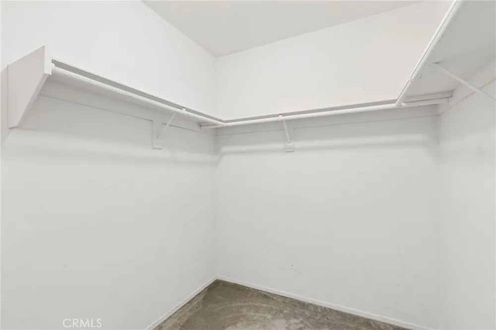 6613 Blanchard Fontana, CA 92336