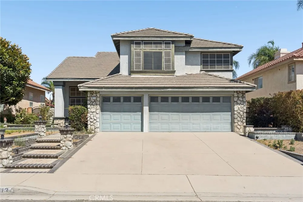 6613 Blanchard Fontana, CA 92336