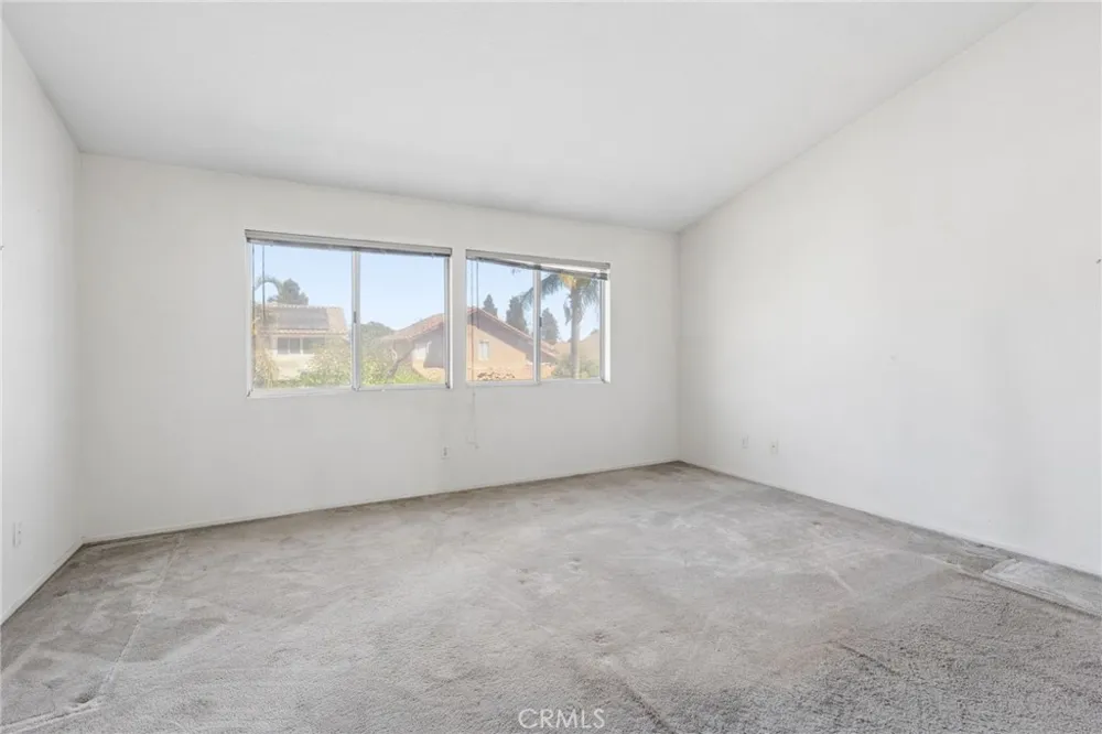 6613 Blanchard Fontana, CA 92336