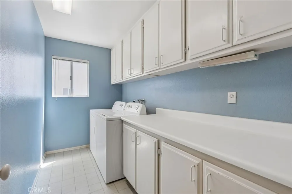 6613 Blanchard Fontana, CA 92336