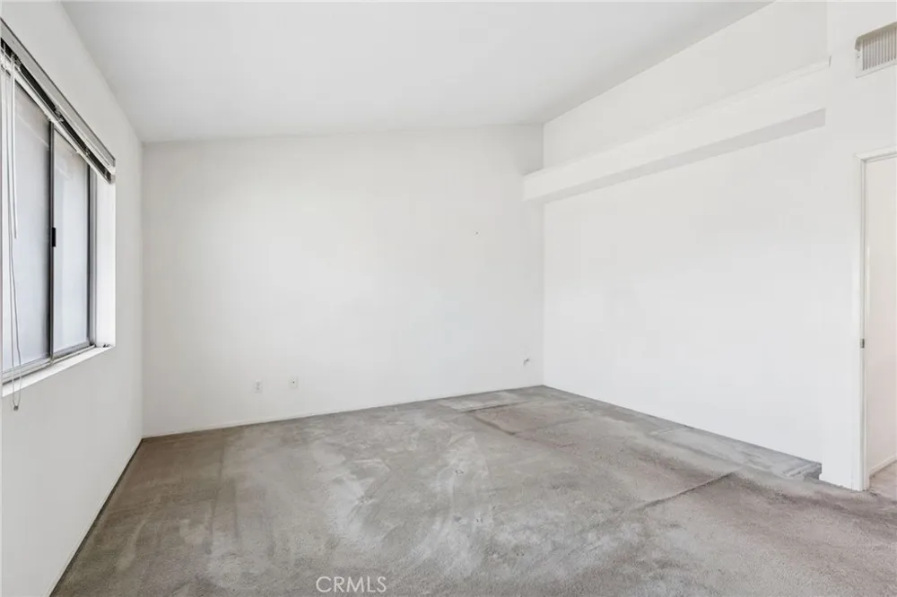6613 Blanchard Fontana, CA 92336