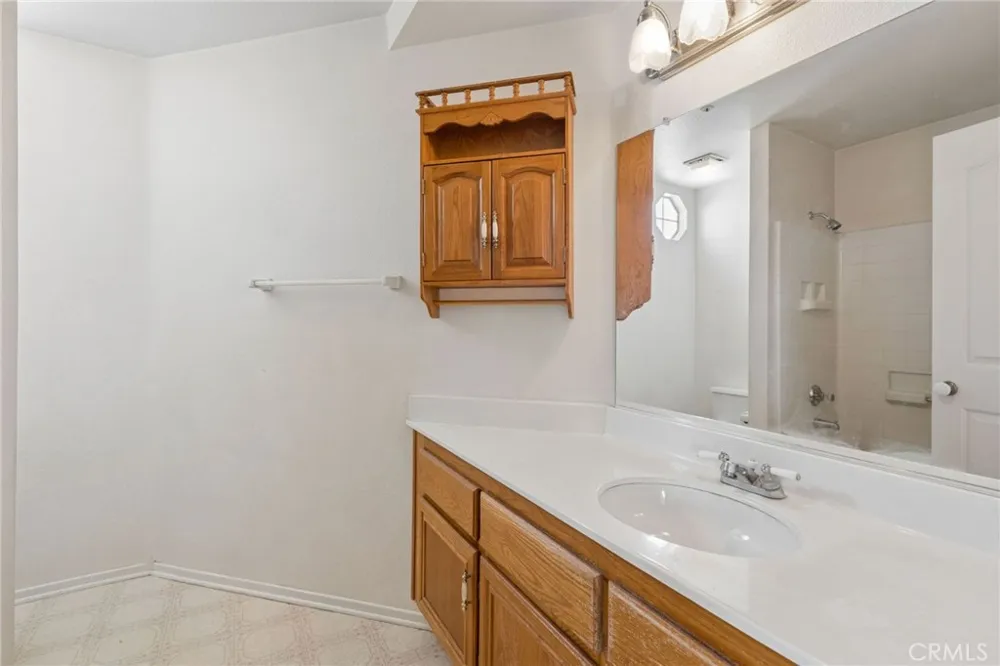 6613 Blanchard Fontana, CA 92336