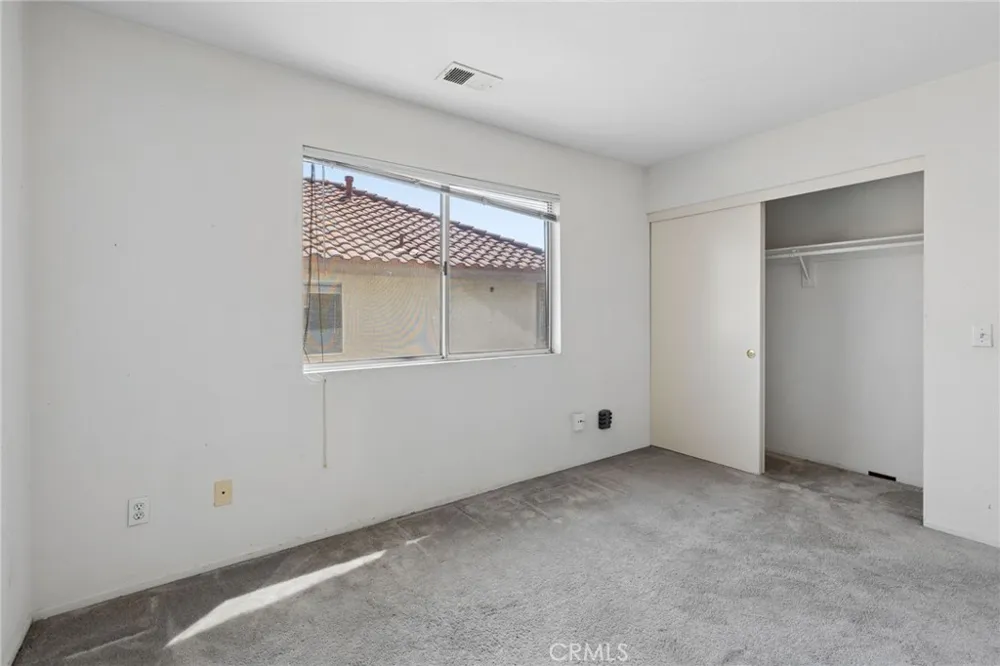 6613 Blanchard Fontana, CA 92336