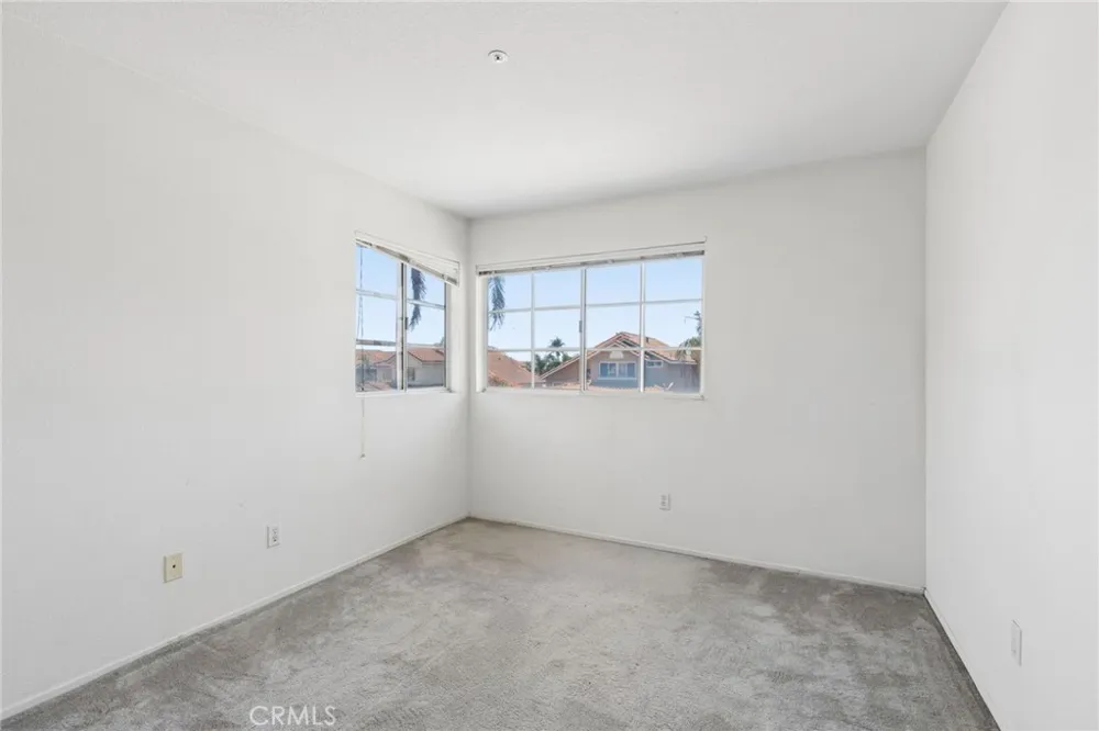 6613 Blanchard Fontana, CA 92336