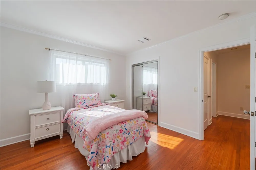 9454 Heiner Bellflower, CA 90706