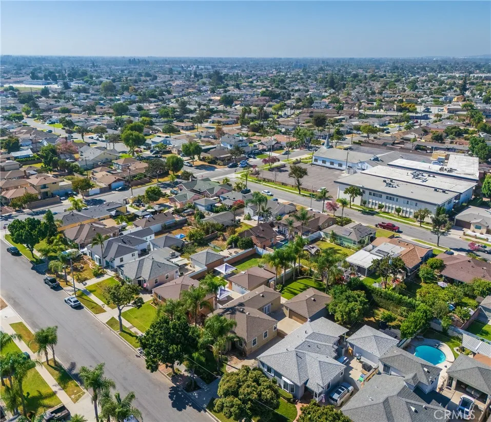 9454 Heiner Bellflower, CA 90706