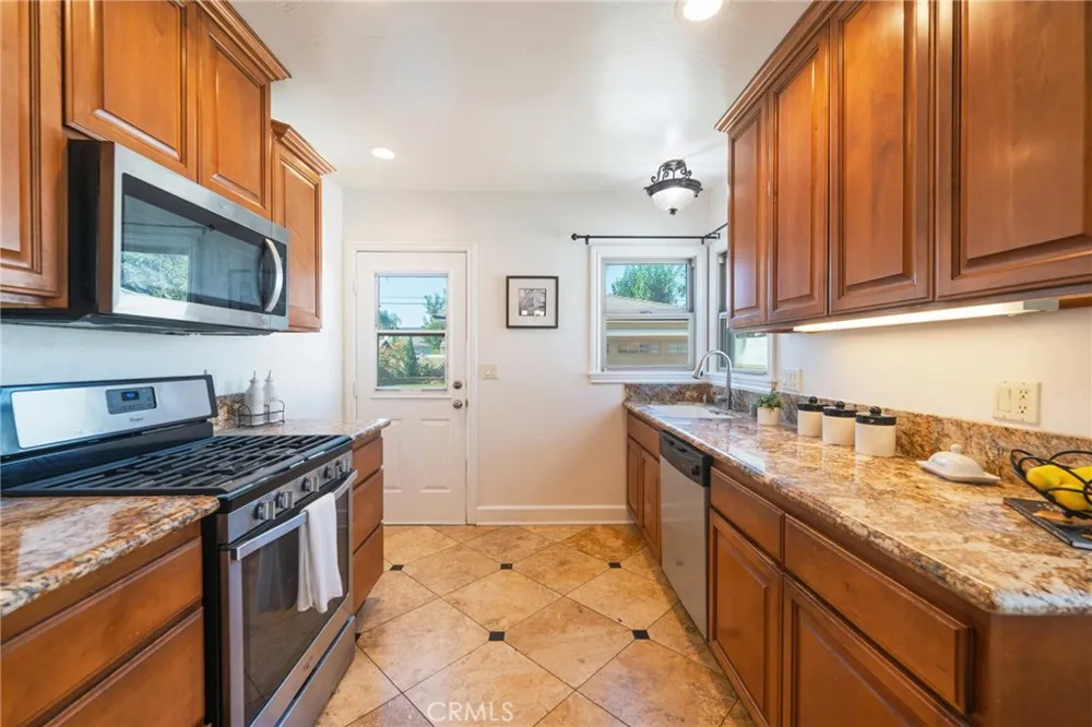 9454 Heiner Bellflower, CA 90706
