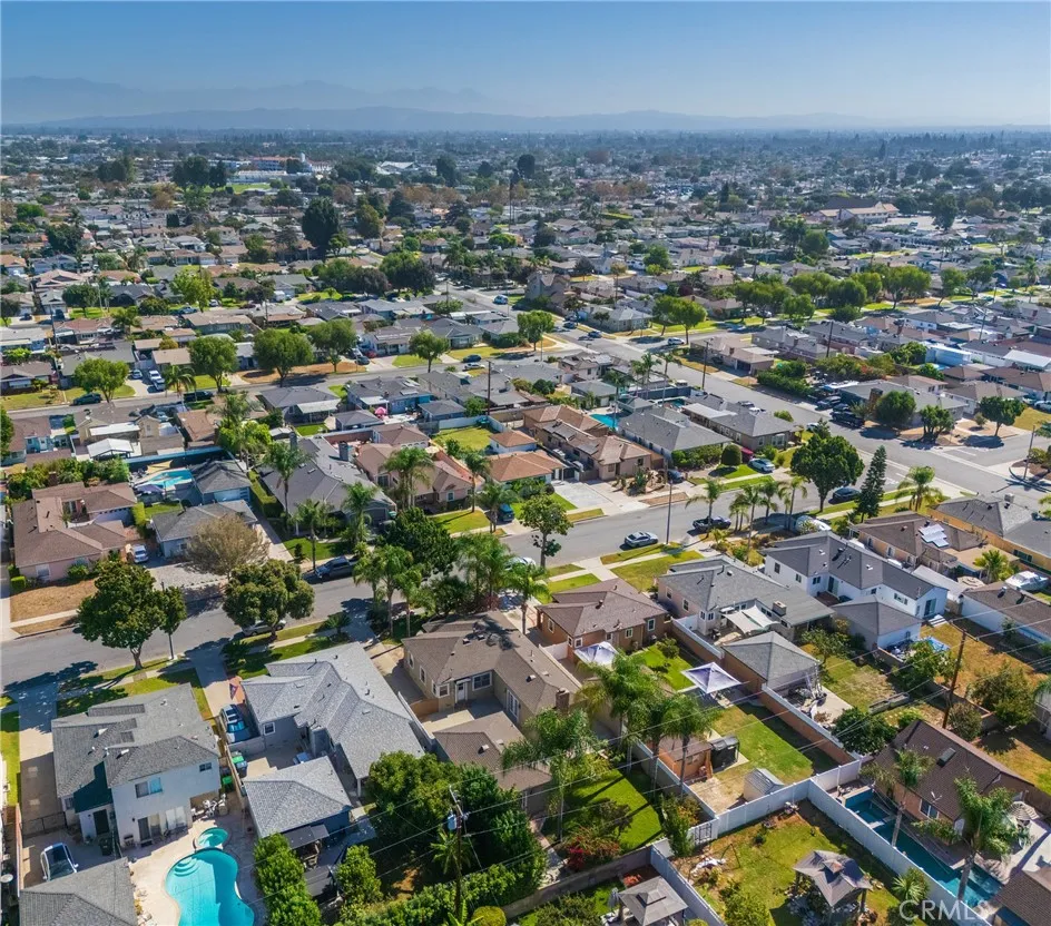 9454 Heiner Bellflower, CA 90706
