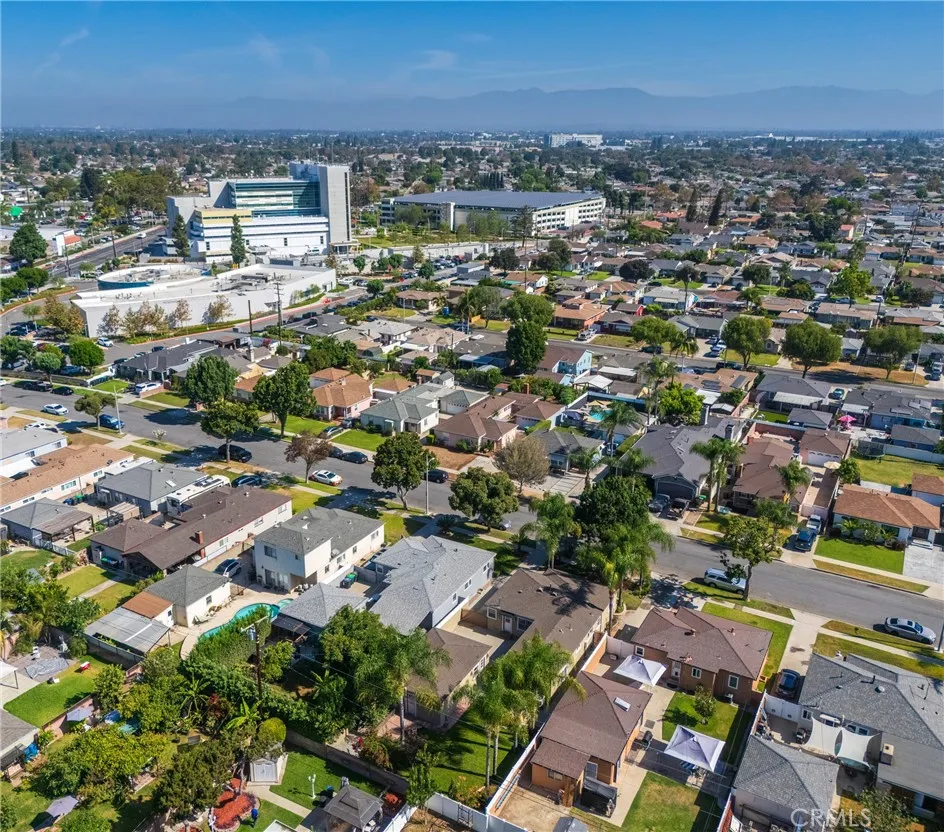 9454 Heiner Bellflower, CA 90706