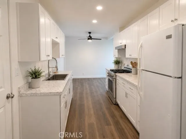 534 S Townsend Street Santa Ana, CA 92703