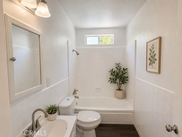 534 S Townsend Street Santa Ana, CA 92703