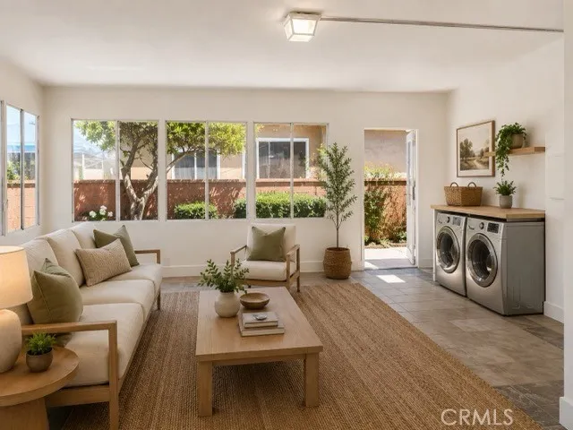 534 S Townsend Street Santa Ana, CA 92703