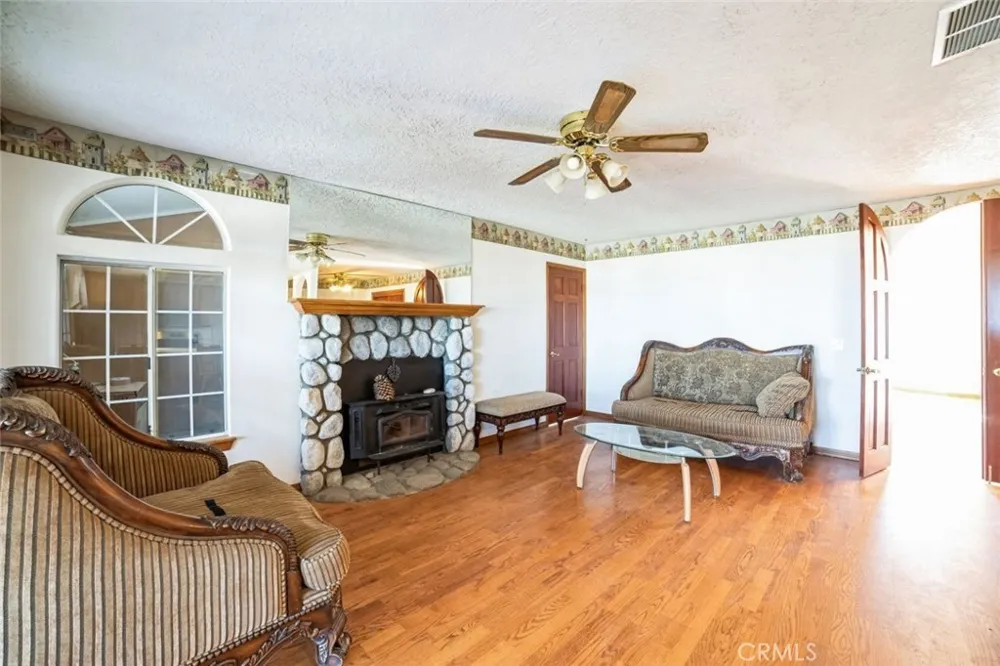 3010 Silver Ridge Drive Pinon Hills, CA 92372