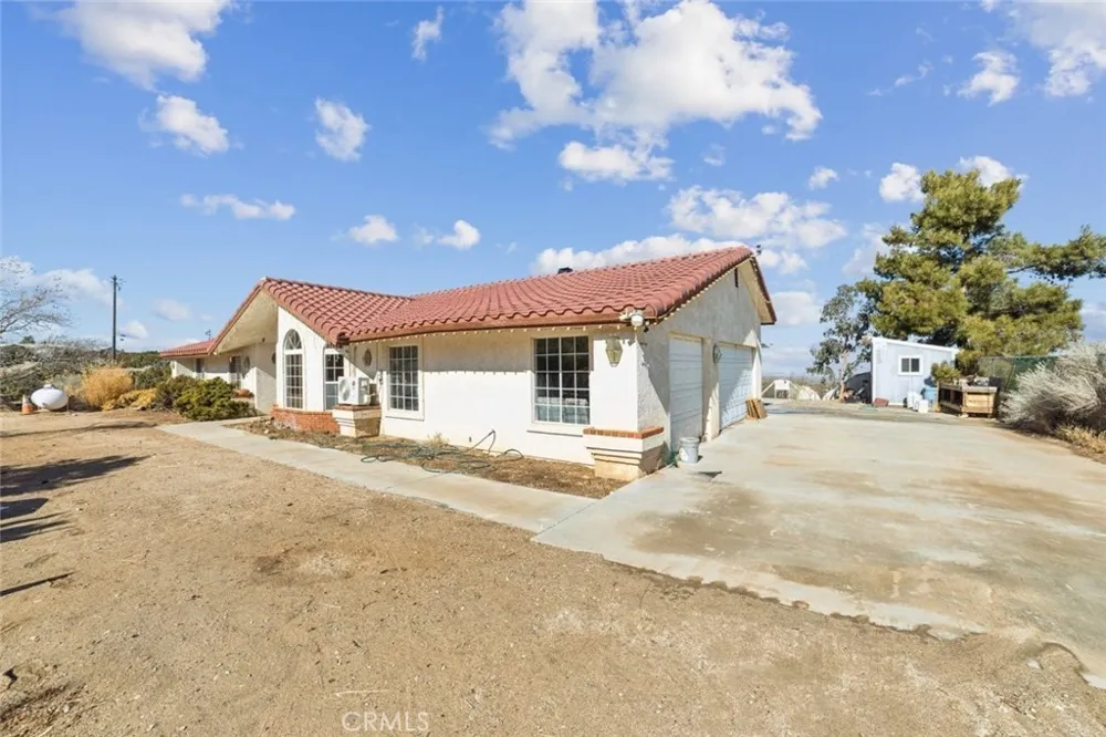 3010 Silver Ridge Drive Pinon Hills, CA 92372