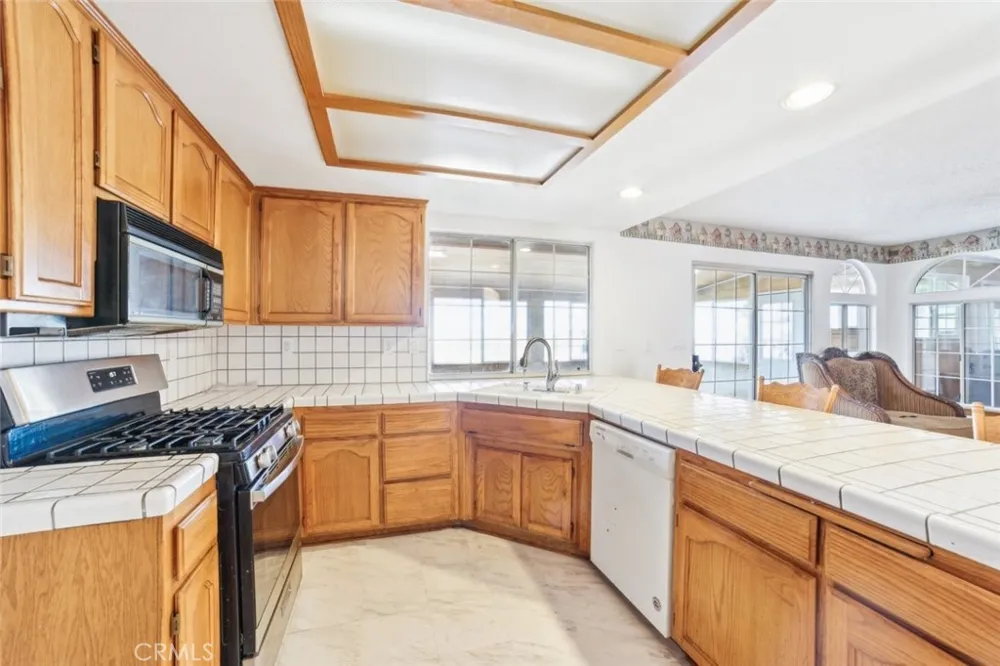 3010 Silver Ridge Drive Pinon Hills, CA 92372