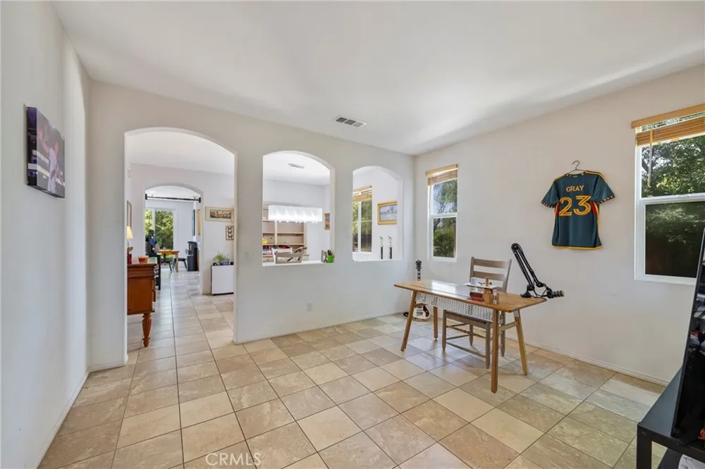 3819 Saint Austell Perris, CA 92571