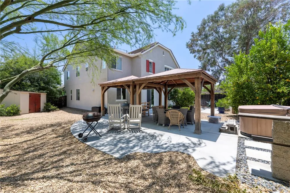 3819 Saint Austell Perris, CA 92571