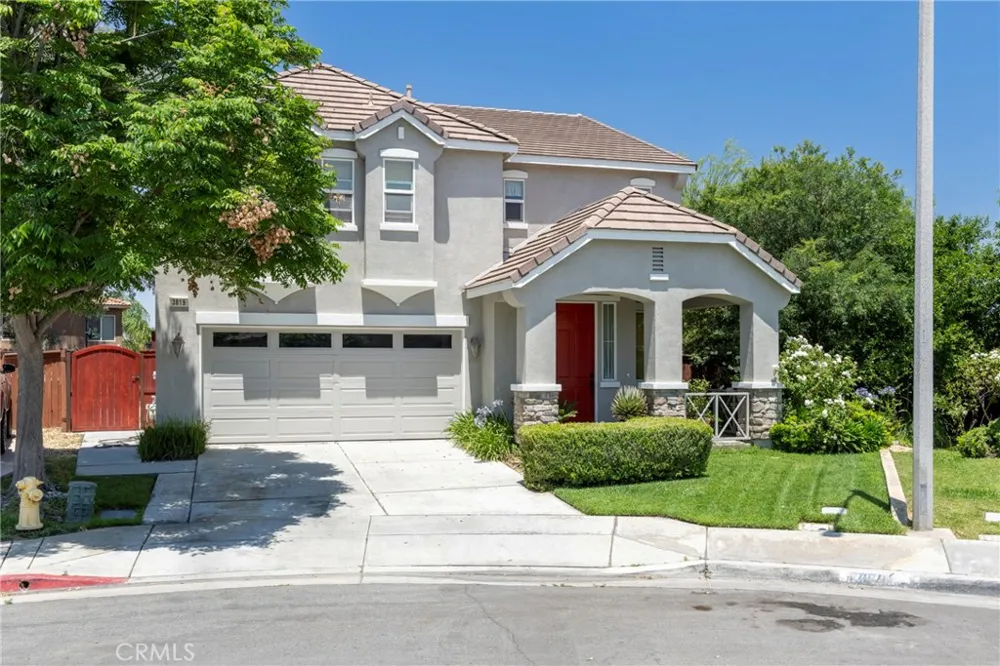 3819 Saint Austell Perris, CA 92571