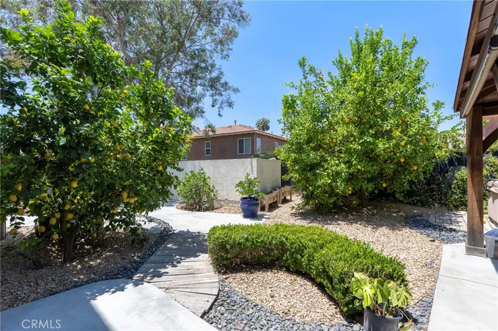 3819 Saint Austell Perris, CA 92571