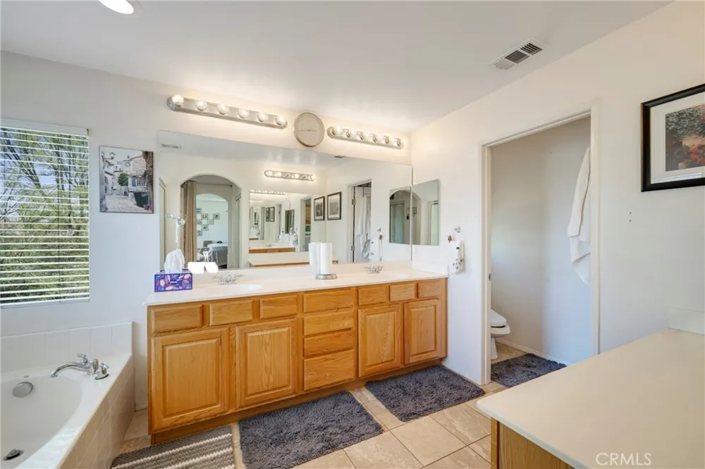 3819 Saint Austell Perris, CA 92571