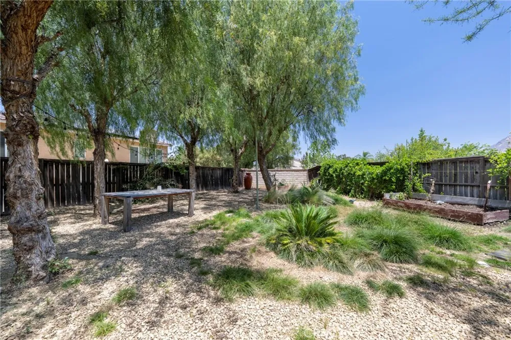 3819 Saint Austell Perris, CA 92571