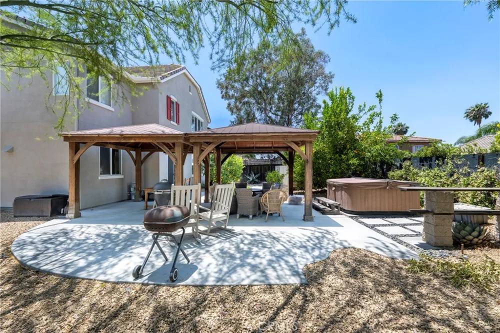 3819 Saint Austell Perris, CA 92571