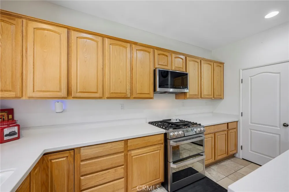 3819 Saint Austell Perris, CA 92571