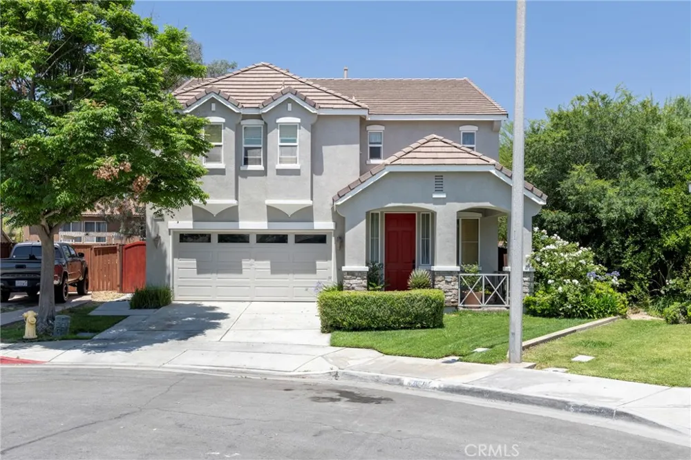 3819 Saint Austell Perris, CA 92571