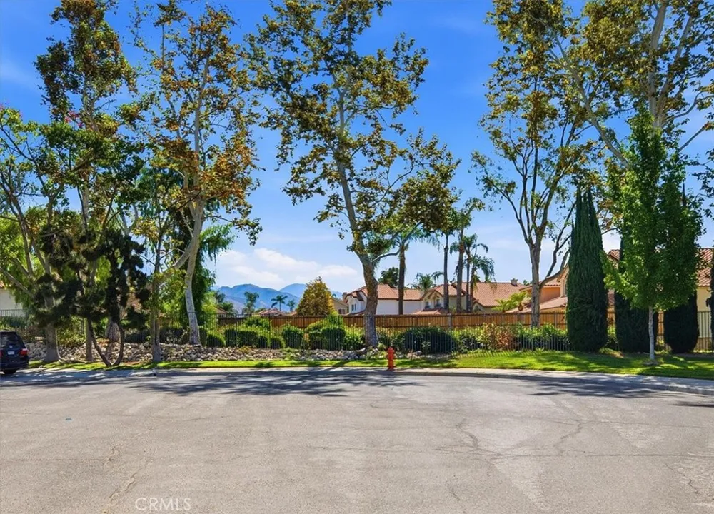 29028 Willow Creek Highland, CA 92346