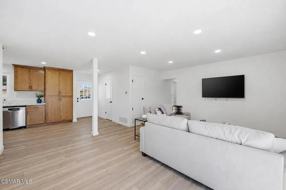 1634 Arcane Street Simi Valley, CA 93065