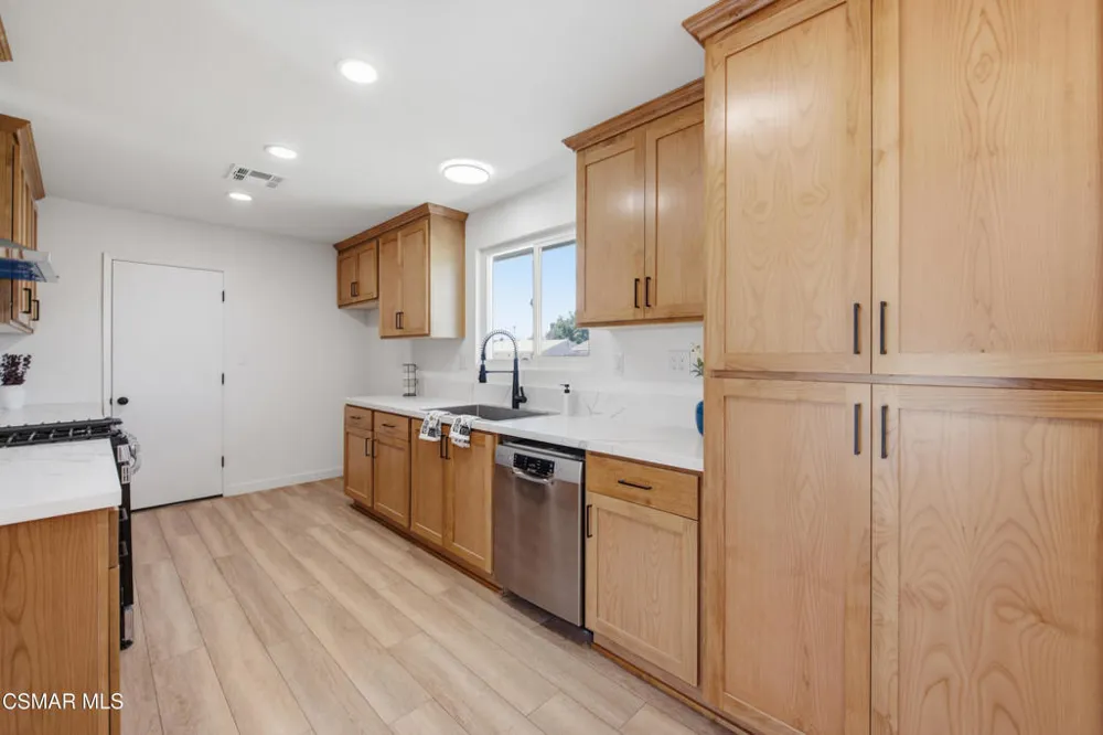 1634 Arcane Street Simi Valley, CA 93065