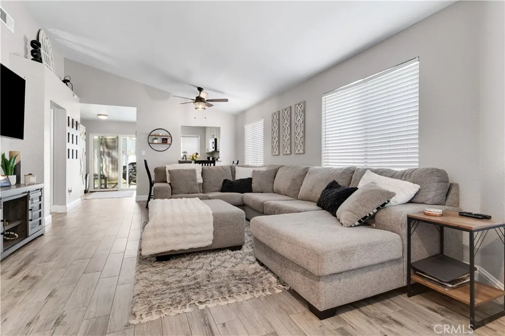3927 Park View Bakersfield, CA 93311
