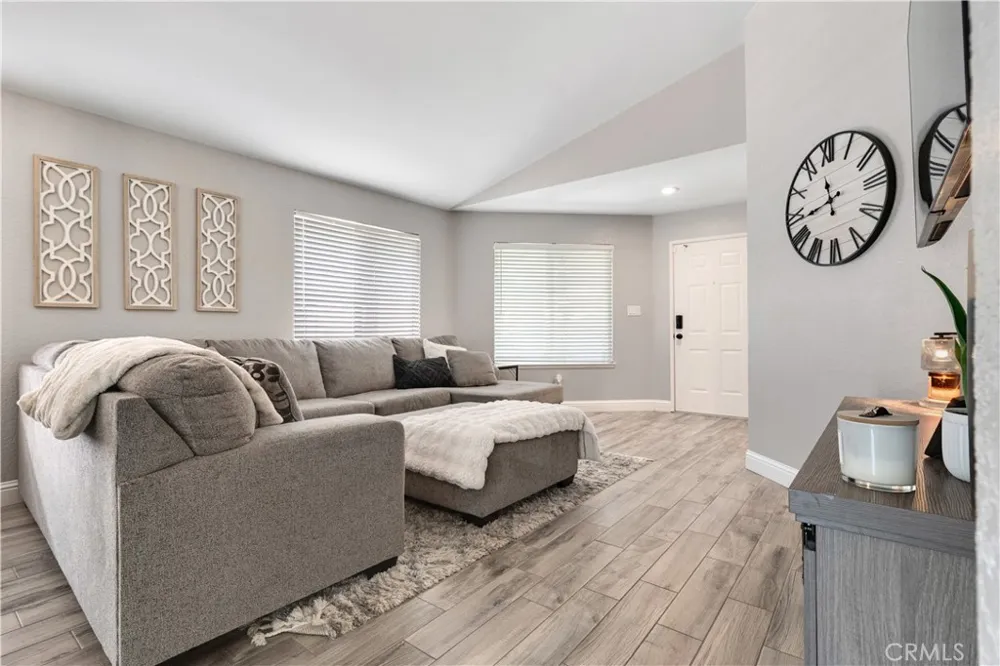 3927 Park View Bakersfield, CA 93311