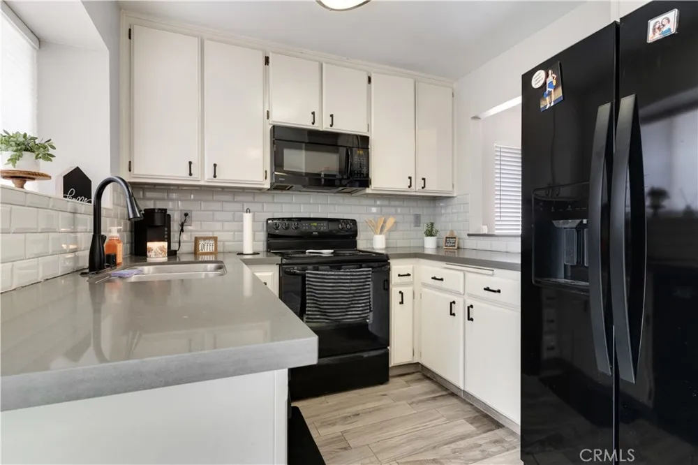 3927 Park View Bakersfield, CA 93311