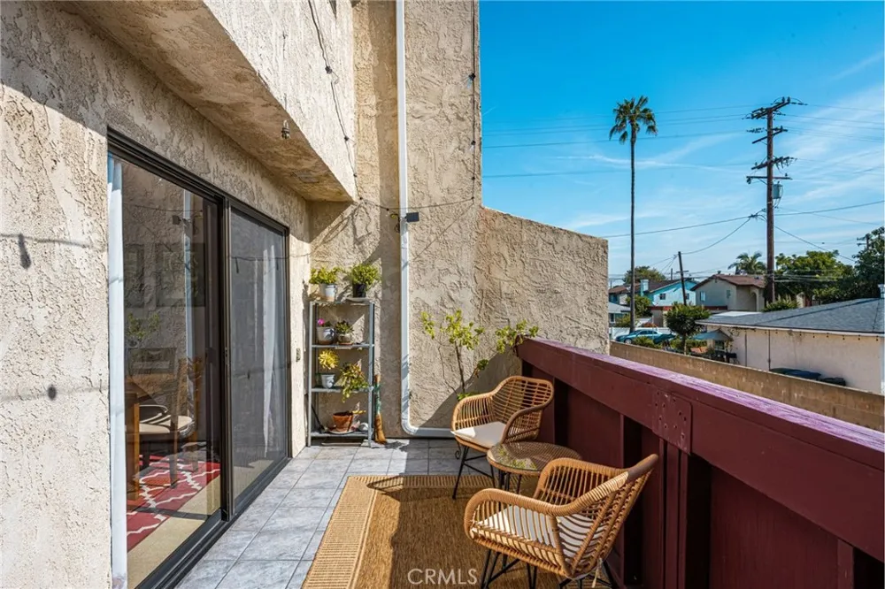 320 W 220th Unit 4 Carson, CA 90745